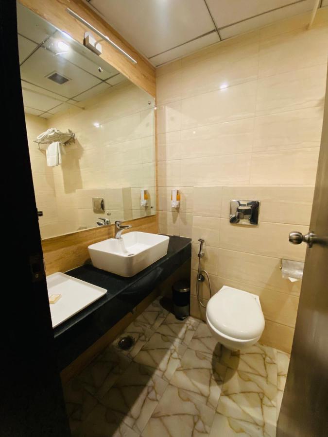 Hotel Ss Grandeur Lucknow Buitenkant foto